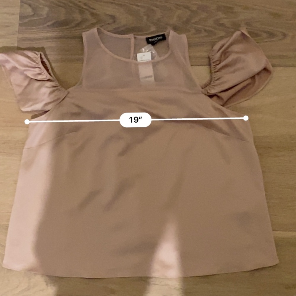 π HOST PICK π Bebe Ruffle Short Sleeve Cold Shoulder Satin Top Size 12 NWT - Picture 11 of 11